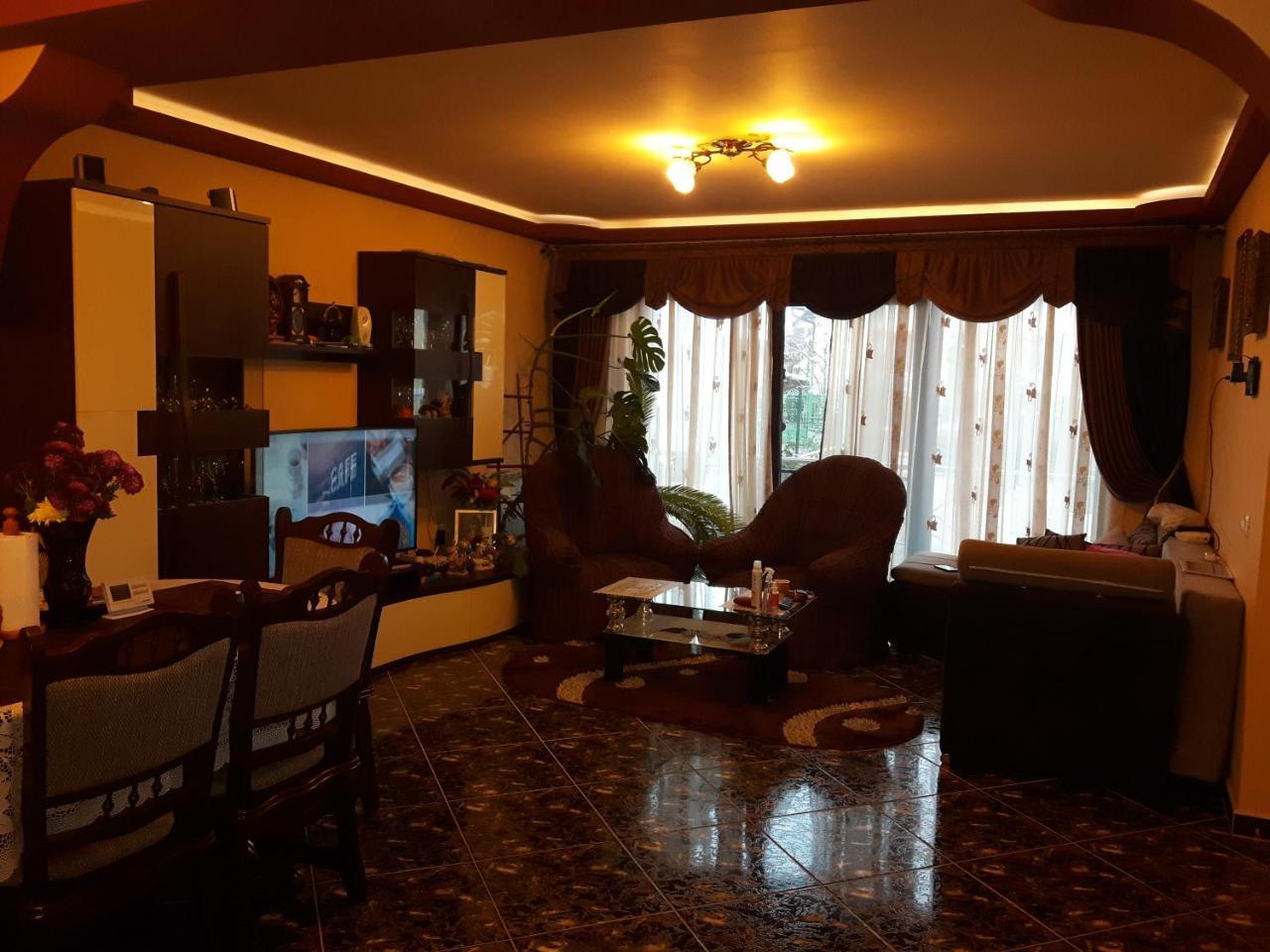 מלון Călimăneşti Vila Alexia מראה חיצוני תמונה