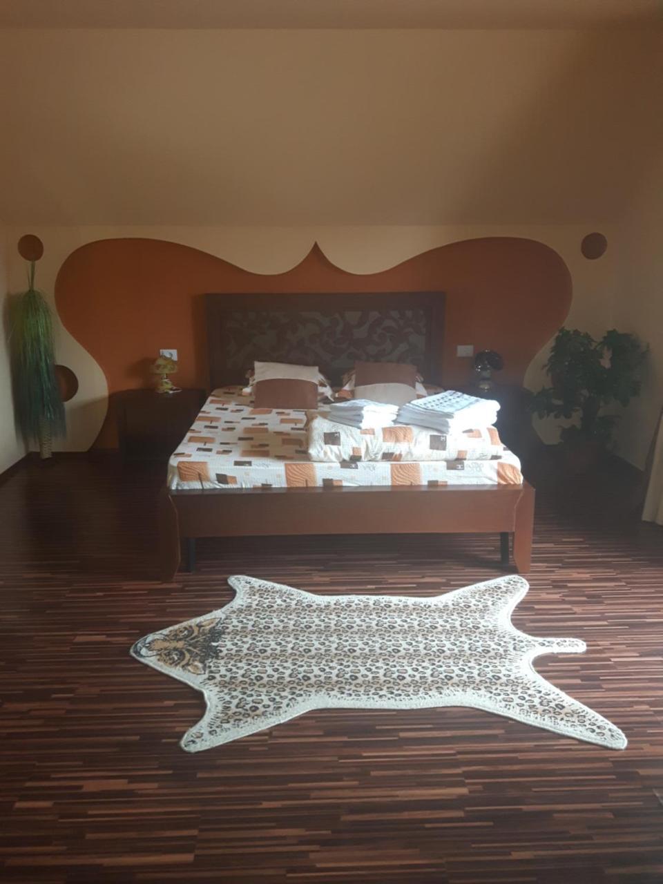 מלון Călimăneşti Vila Alexia מראה חיצוני תמונה